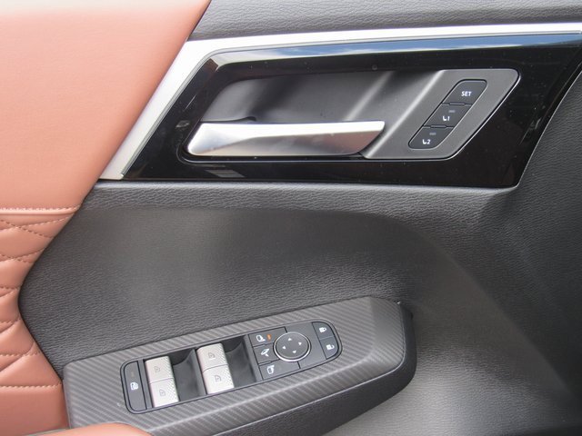 New 2025 Mitsubishi Outlander SEL image 12