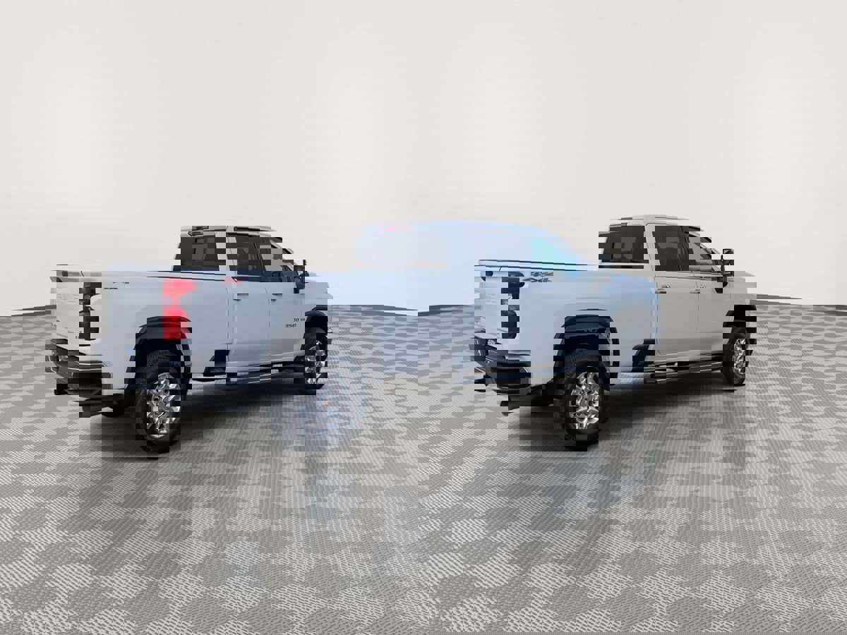 Used 2021 Chevrolet Silverado 3500 LTZ w/ LTZ Convenience Package image 7