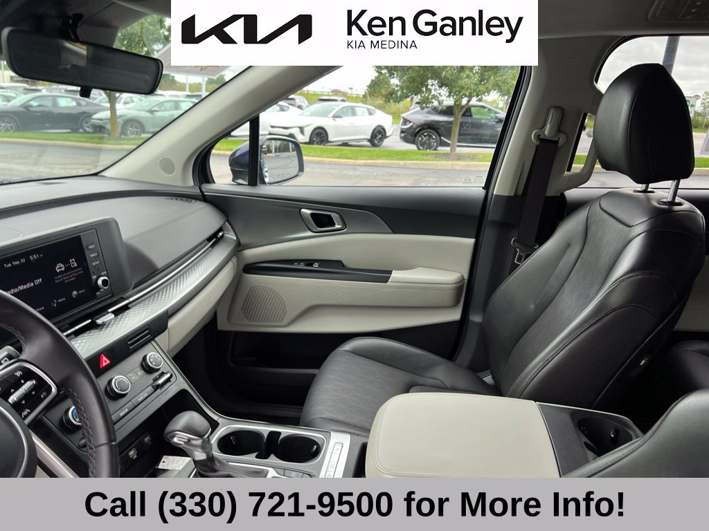 Certified 2024 Kia Carnival LX FWD image 39