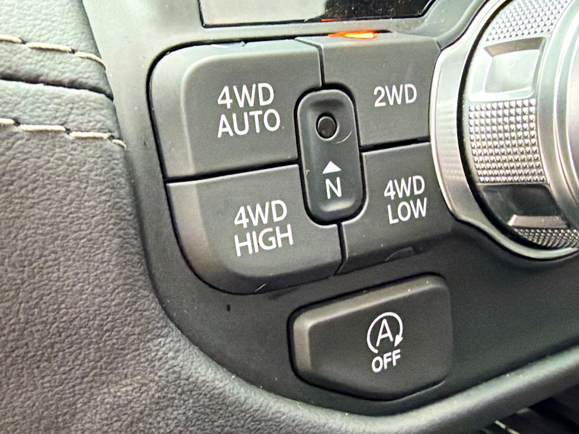 Used 2025 RAM 1500 Limited w/ Body Color Bumper Group image 29