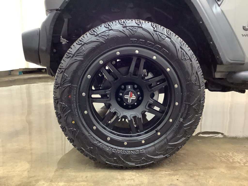 Used 2023 Jeep Wrangler Sport S image 28