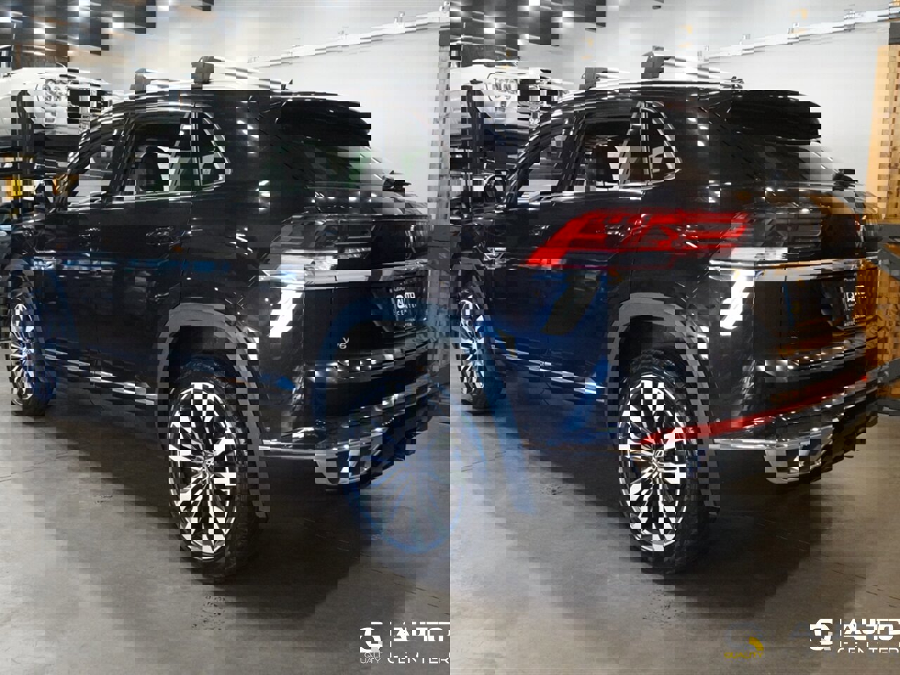 Used 2021 Volkswagen Atlas Cross Sport SEL Premium image 6