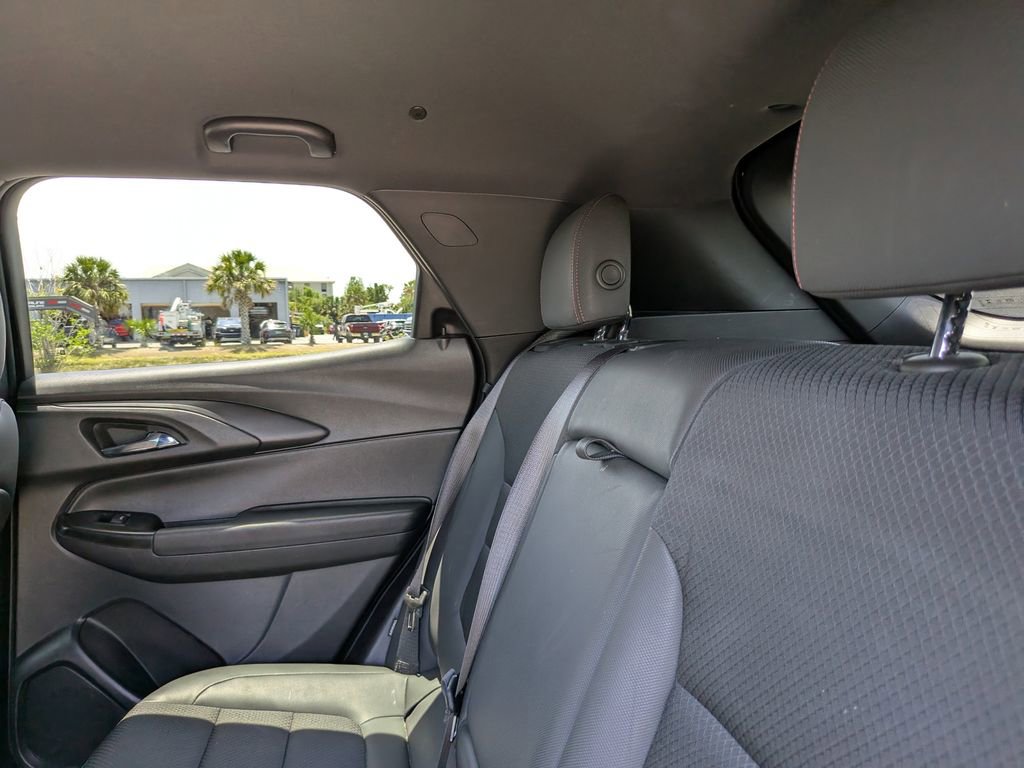 Used 2023 Chevrolet TrailBlazer RS AWD/4WD image 79