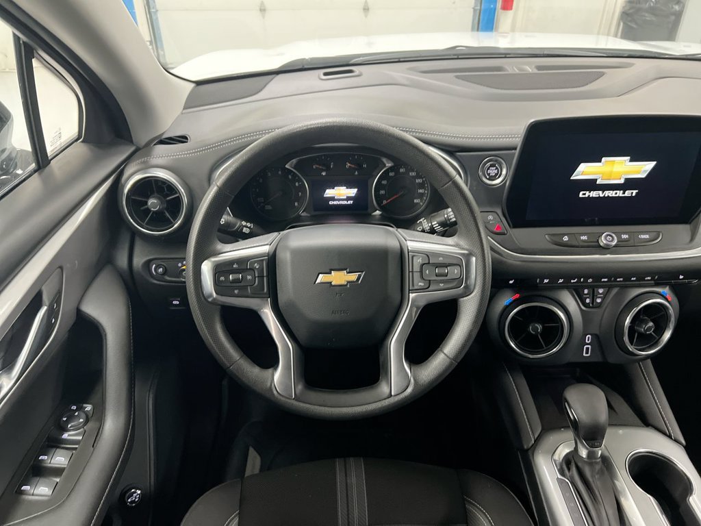 Used 2023 Chevrolet Blazer LT FWD image 11