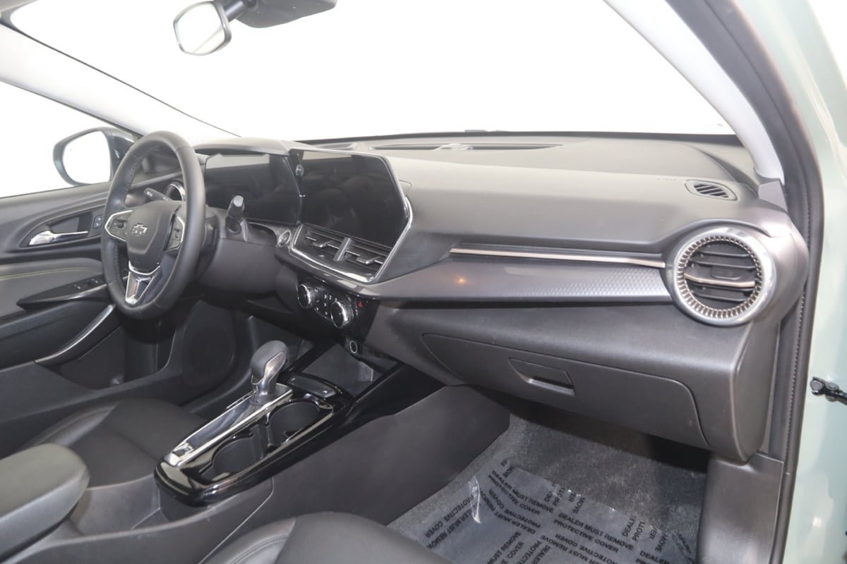 Used 2026 Chevrolet Trax ACTIV w/ Driver Confidence Package FWD image 31
