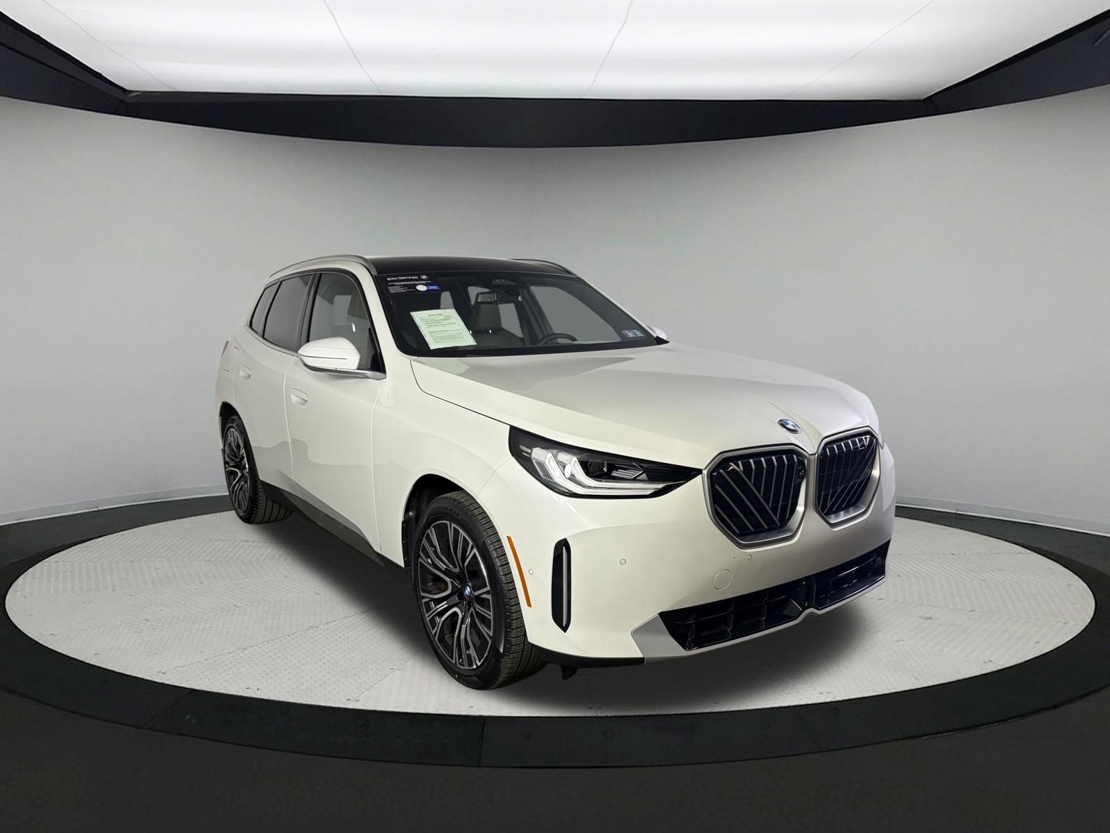 Certified 2025 BMW X3 xDrive30i w/ Premium Package AWD/4WD image 3