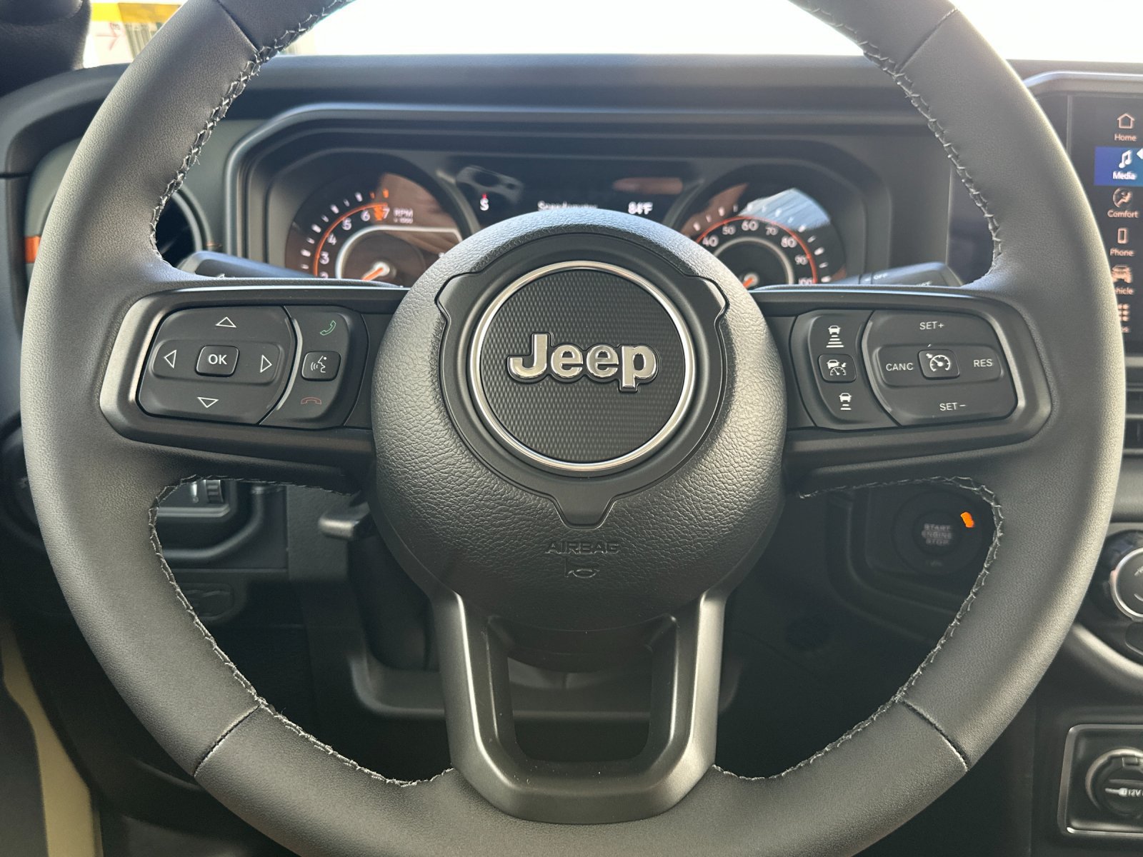 New 2026 Jeep Gladiator Mojave w/ Safety Group AWD/4WD image 22