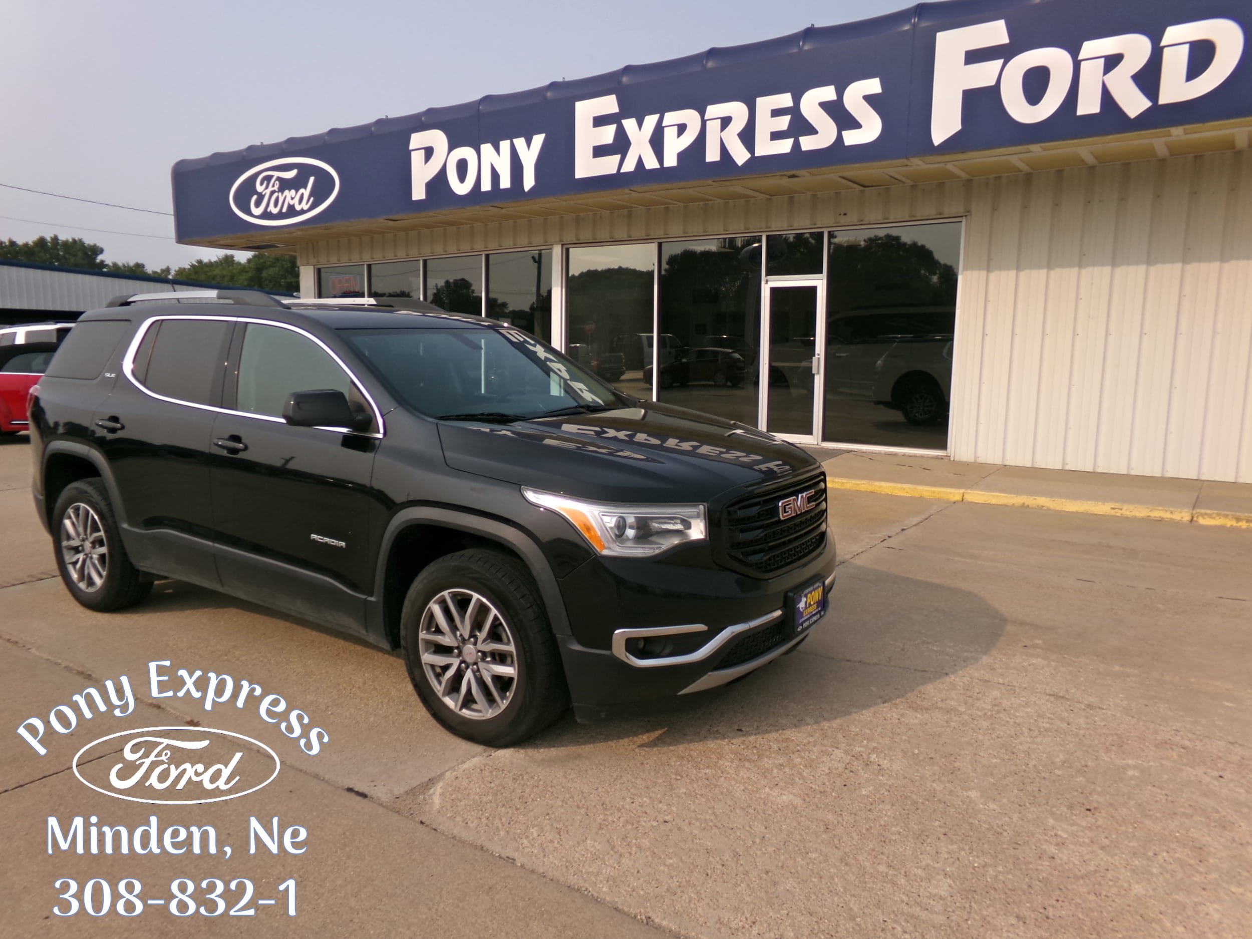 Used 2018 GMC Acadia SLE w/ LPO, Black Accent Package