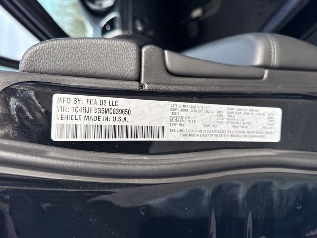 Used 2021 Jeep Grand Cherokee Limited image 31