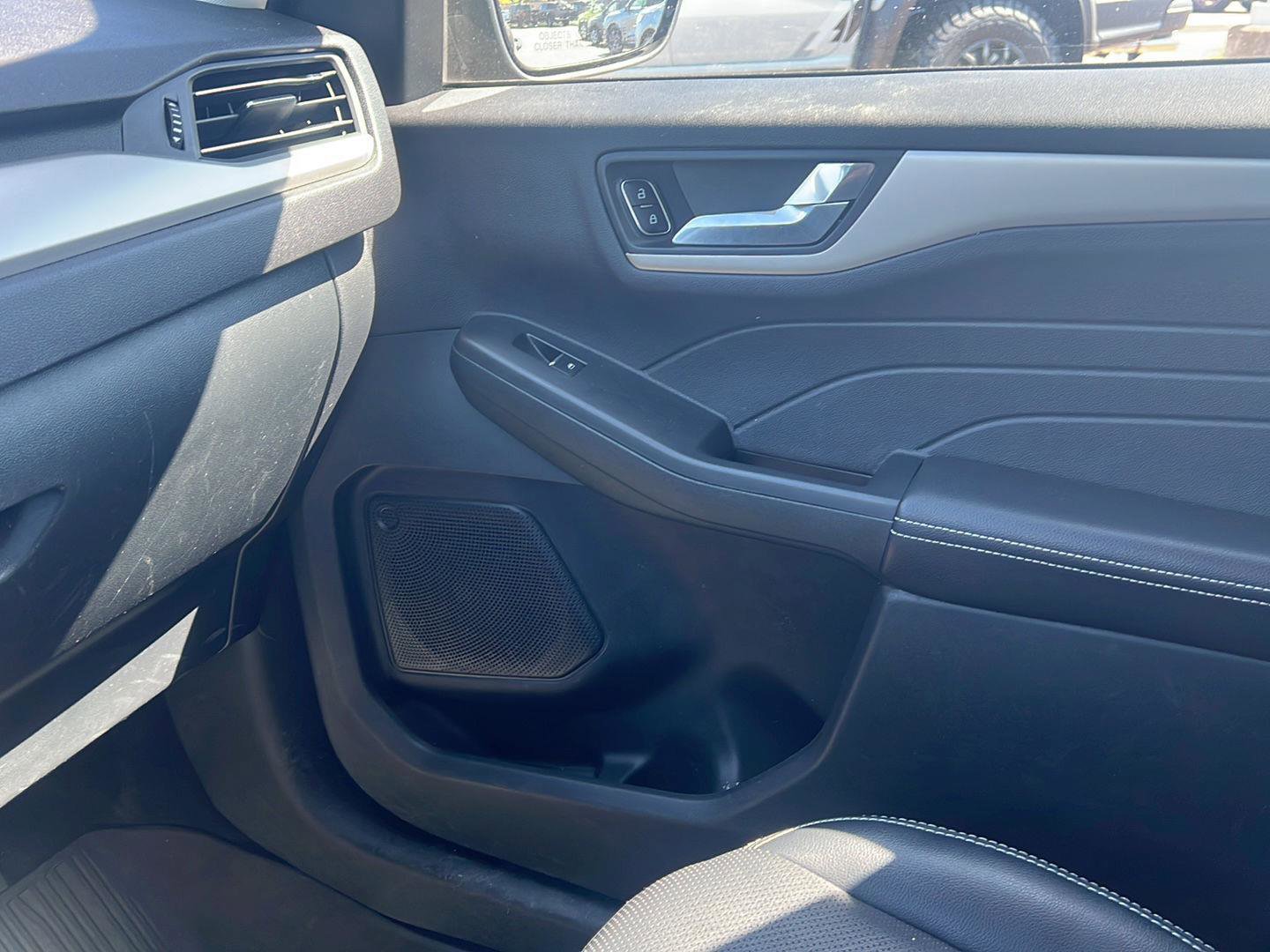 Used 2021 Ford Escape SEL w/ Technology Package AWD/4WD image 22