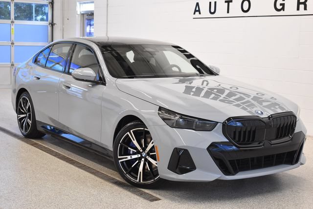 New 2027 BMW 550e xDrive w/ Premium Package AWD/4WD video 1