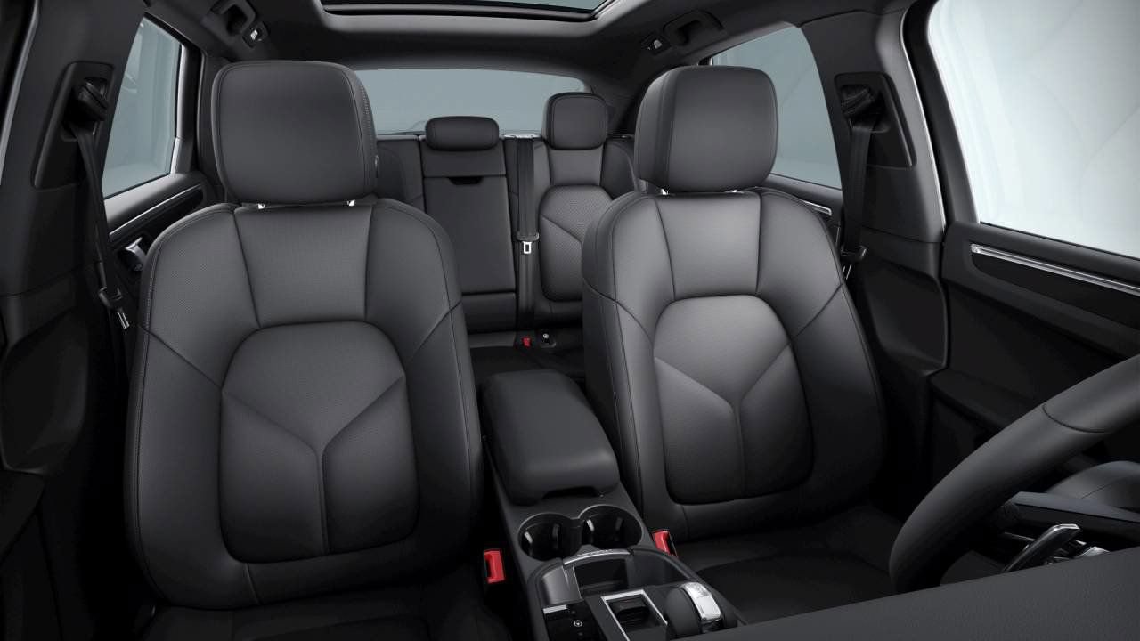 Certified 2026 Porsche Macan AWD/4WD image 10