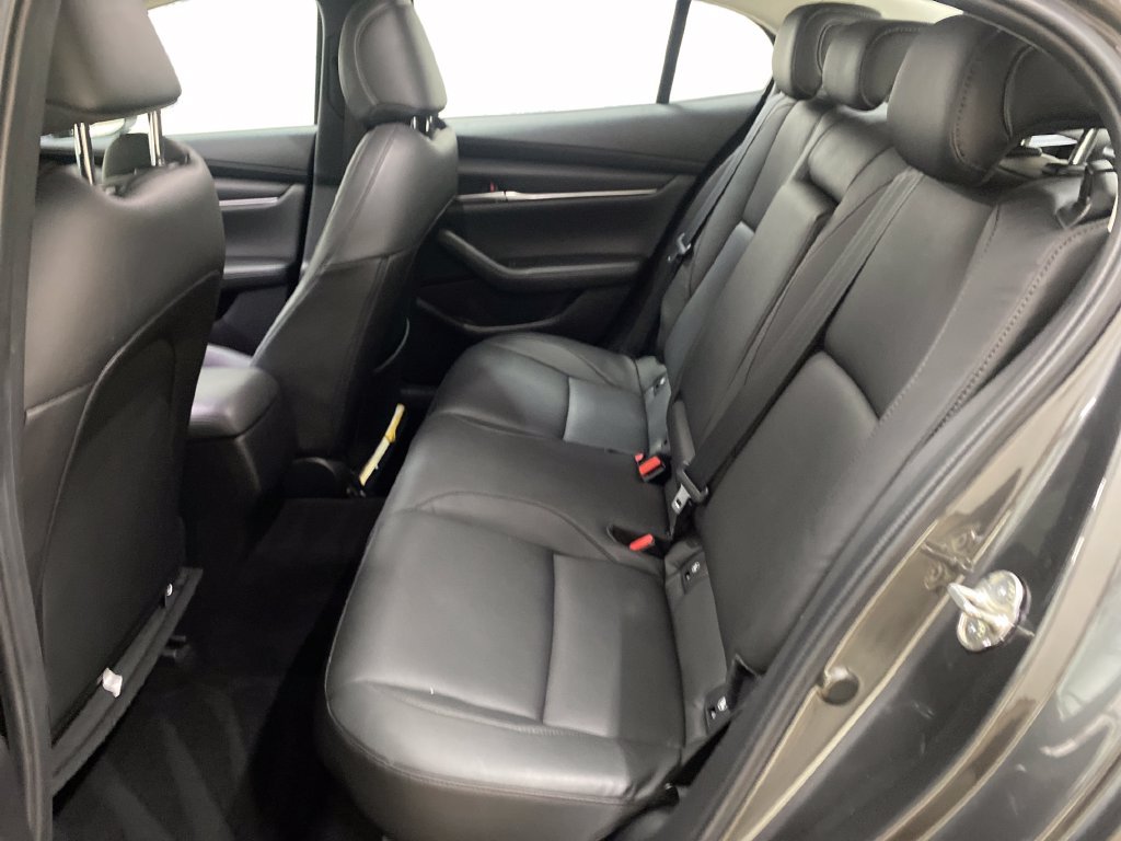 Used 2020 MAZDA MAZDA3 AWD Sedan w/ Select Package image 10