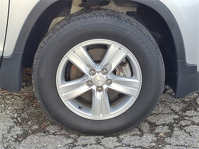 Used 2020 Chevrolet Trax LT w/ LT Convenience Package image 8