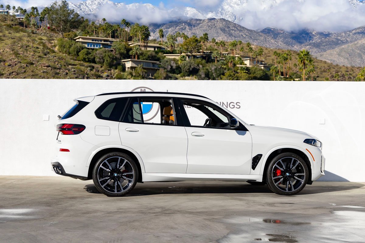 Used 2024 BMW X5 M60i image 5
