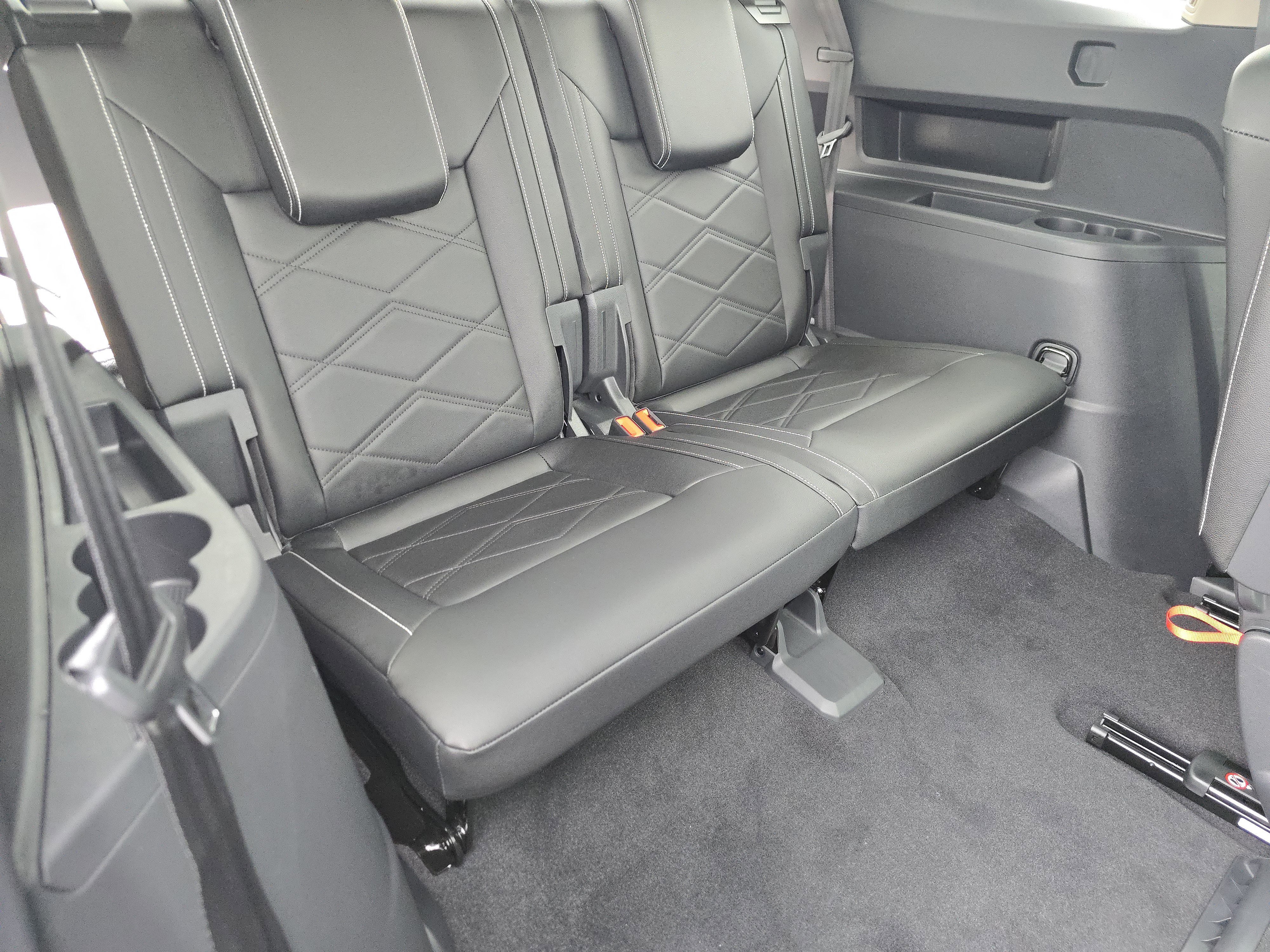 New 2026 Volkswagen Atlas SE image 18