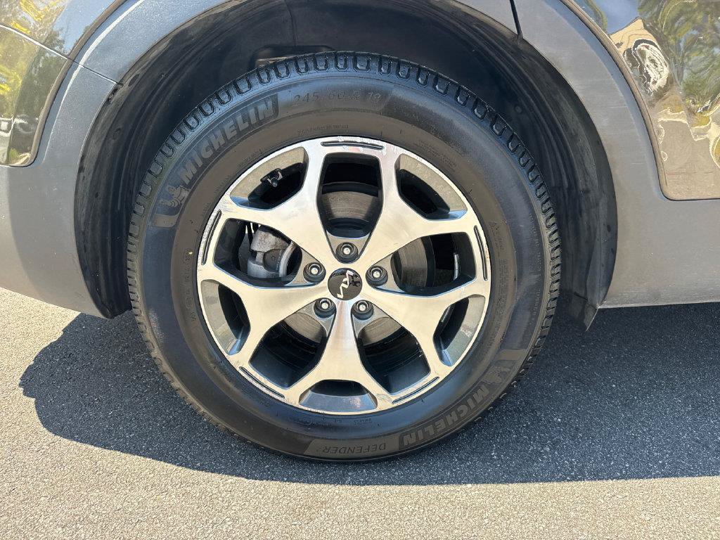 Used 2022 Kia Telluride EX w/ Towing Package AWD/4WD image 16