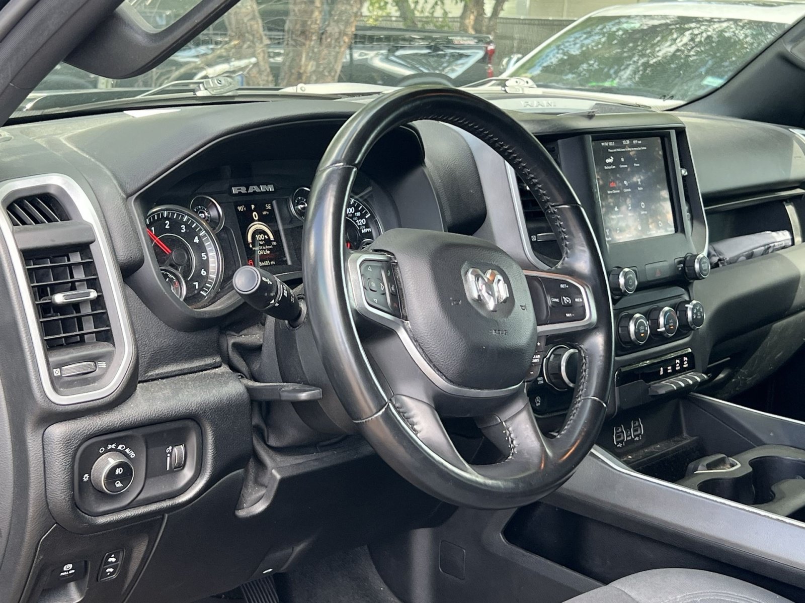 Used 2021 RAM 1500 4x4 Crew Cab image 14