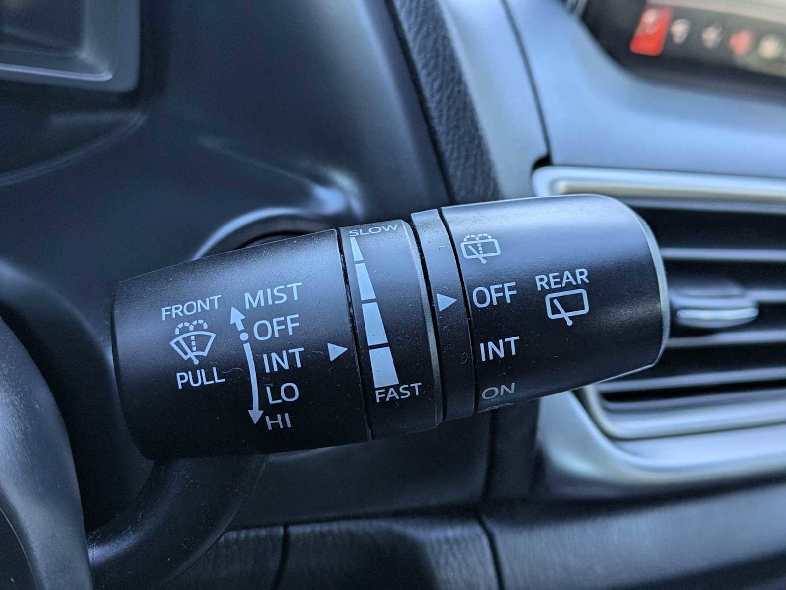 Used 2018 MAZDA MAZDA3 Sport image 20