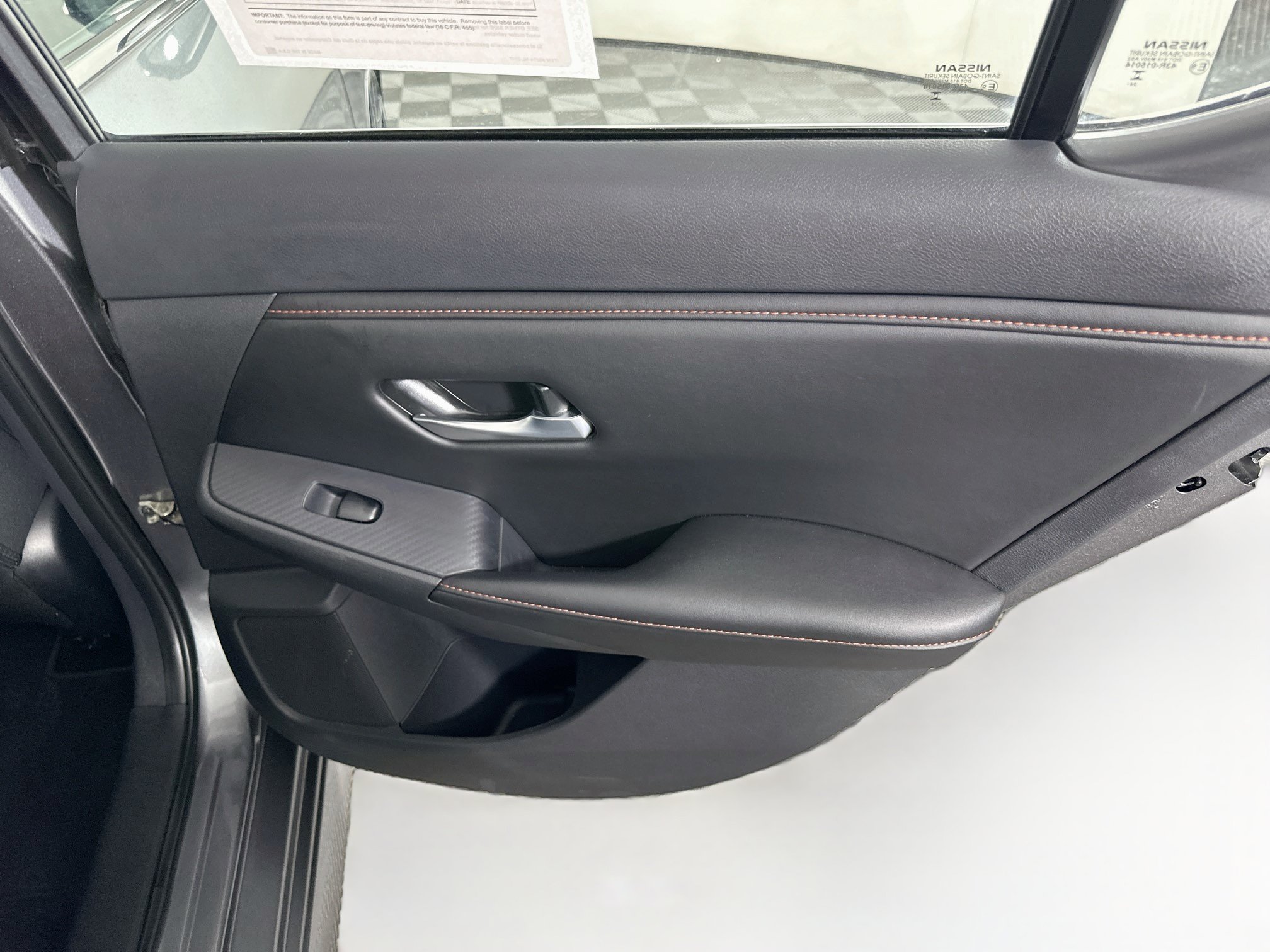 Used 2025 Nissan Sentra SR FWD image 27