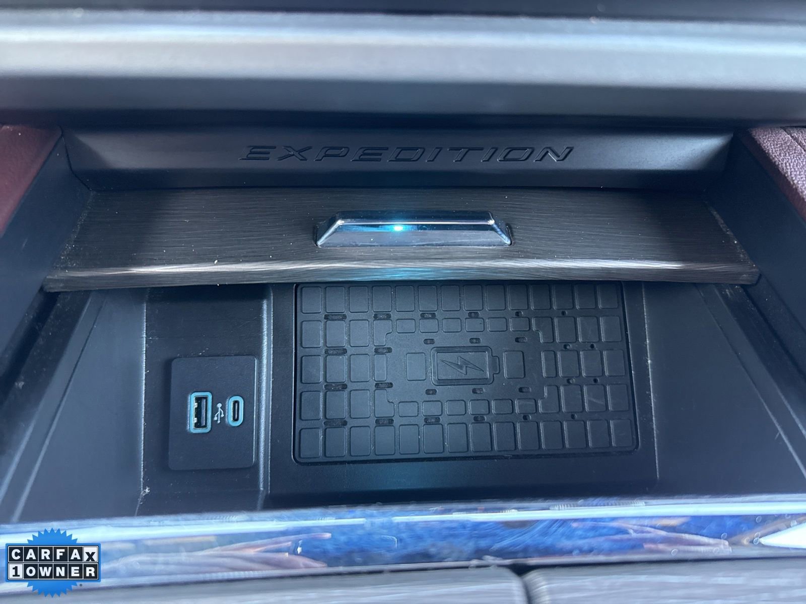 Used 2024 Ford Expedition Limited image 16