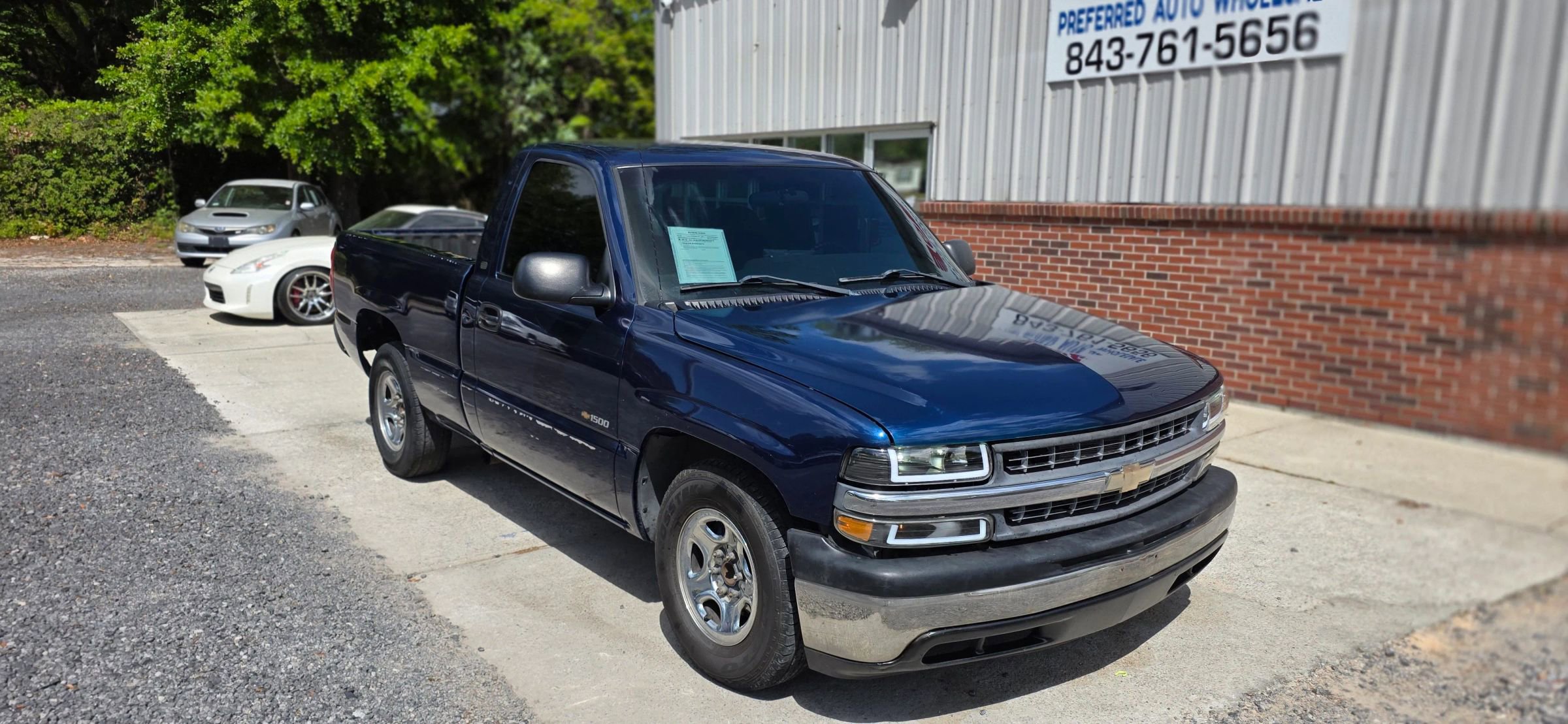 Used 2000 Chevrolet Silverado 1500 2WD Regular Cab w/ Exterior Appearance Pkg image 2
