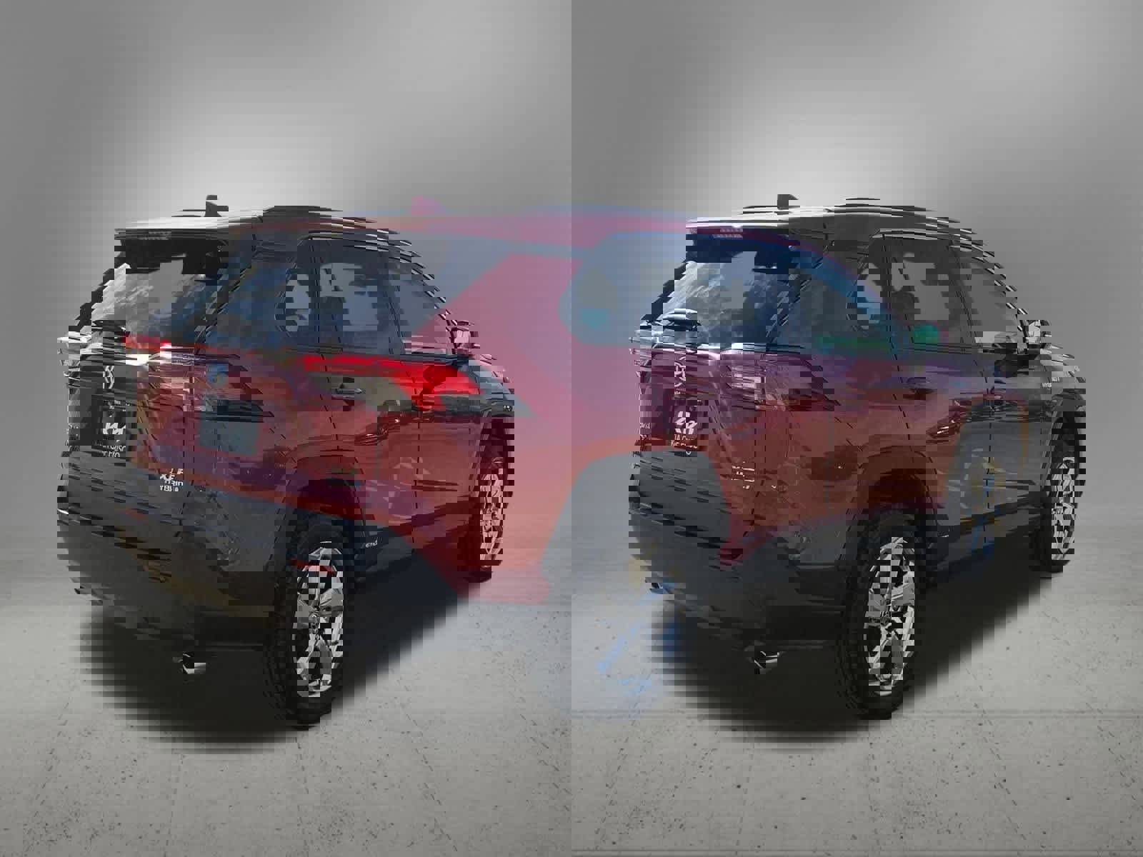 Used 2021 Toyota RAV4 XLE Premium image 6