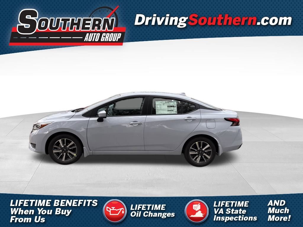 New 2025 Nissan Versa SV w/ Trunk Package