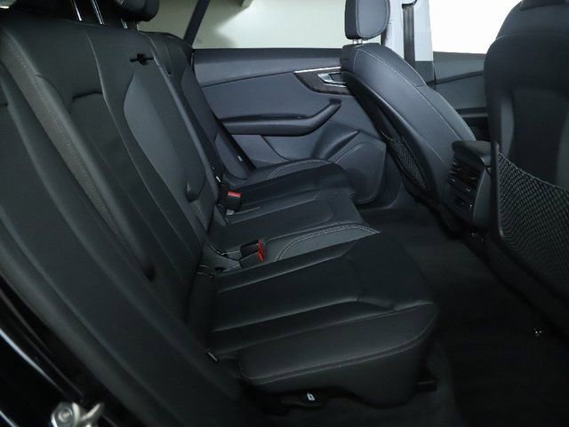 Used 2022 Audi Q8 Premium w/ Convenience Package image 28