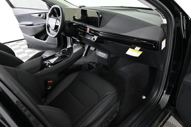 New 2025 Kia EV6 Wind image 10