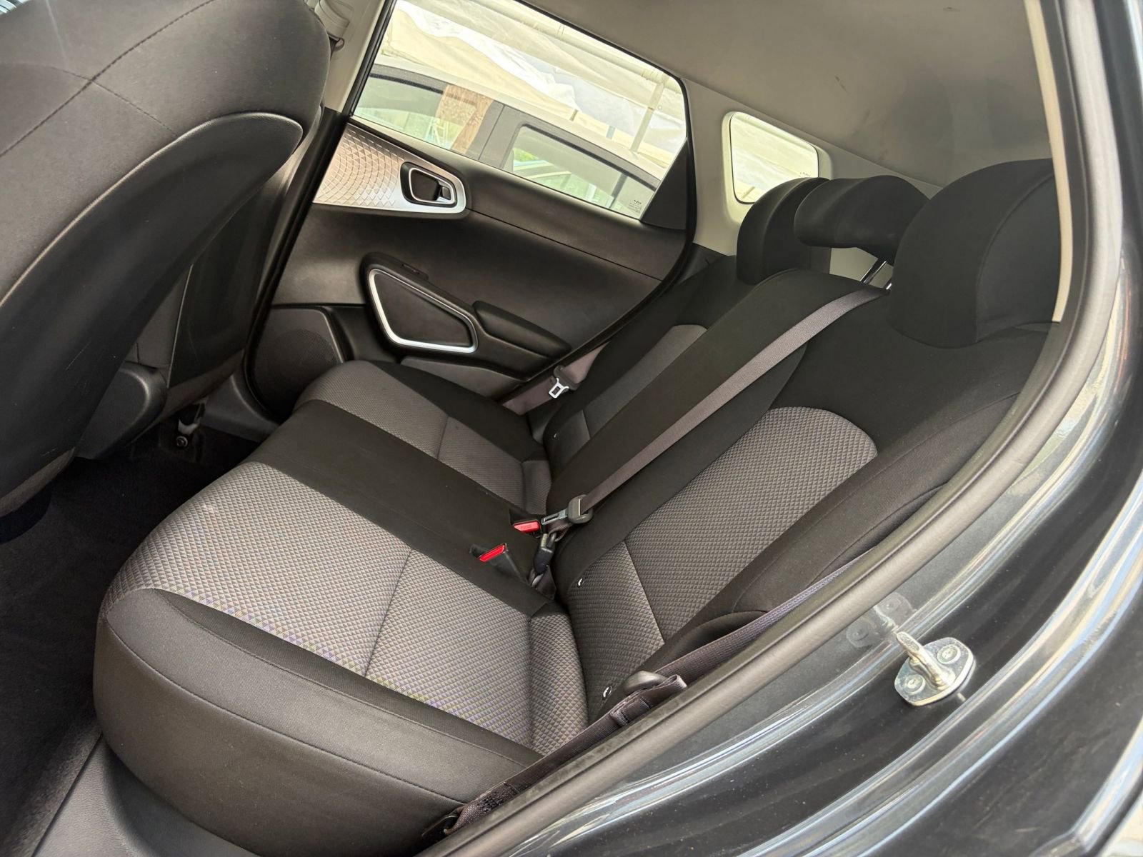 Used 2025 Kia Soul LX w/ LX Technology Package FWD image 37