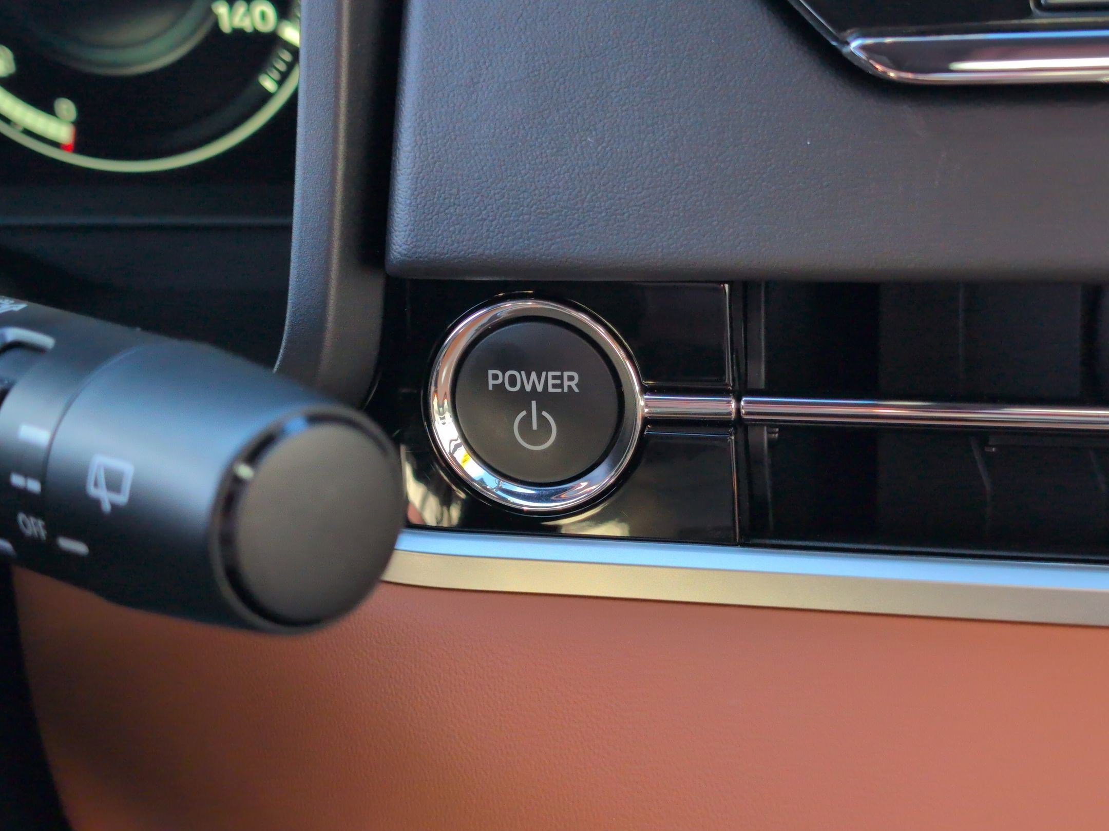 Used 2025 Mitsubishi Outlander SEL image 19