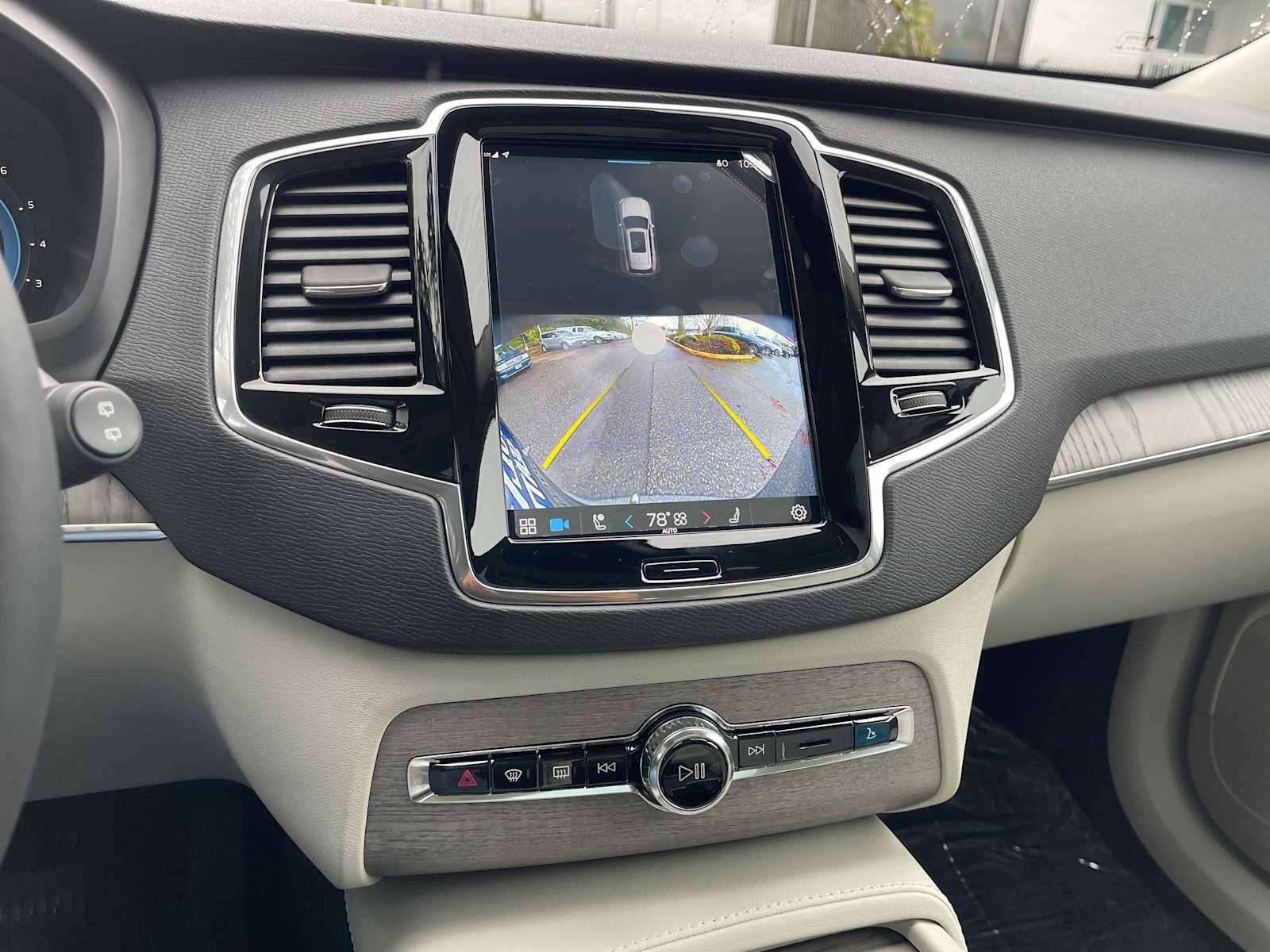 Used 2023 Volvo XC90 B6 Plus w/ Protection Package Premier image 28