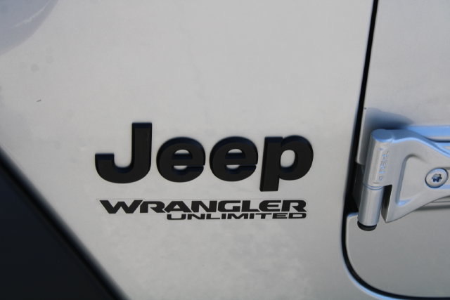 Used 2022 Jeep Wrangler Unlimited Sport AWD/4WD image 8