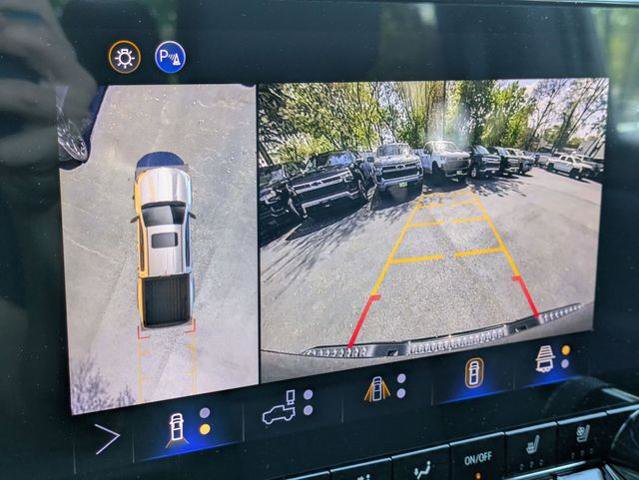 New 2026 Chevrolet Colorado ZR2 w/ Technology Package AWD/4WD image 19