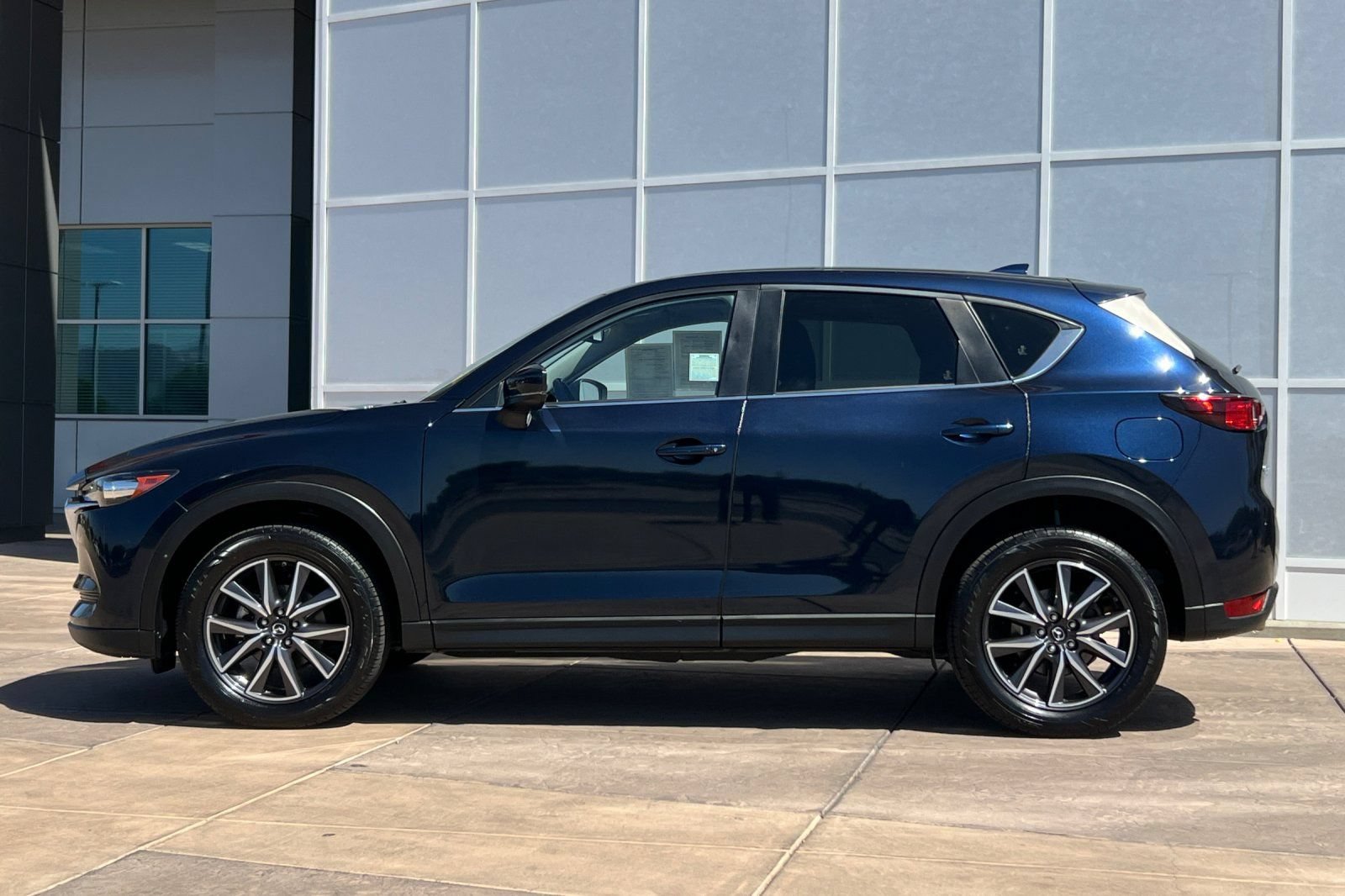 Used 2018 MAZDA CX-5 Touring w/ Preferred Equipment Package AWD/4WD image 7