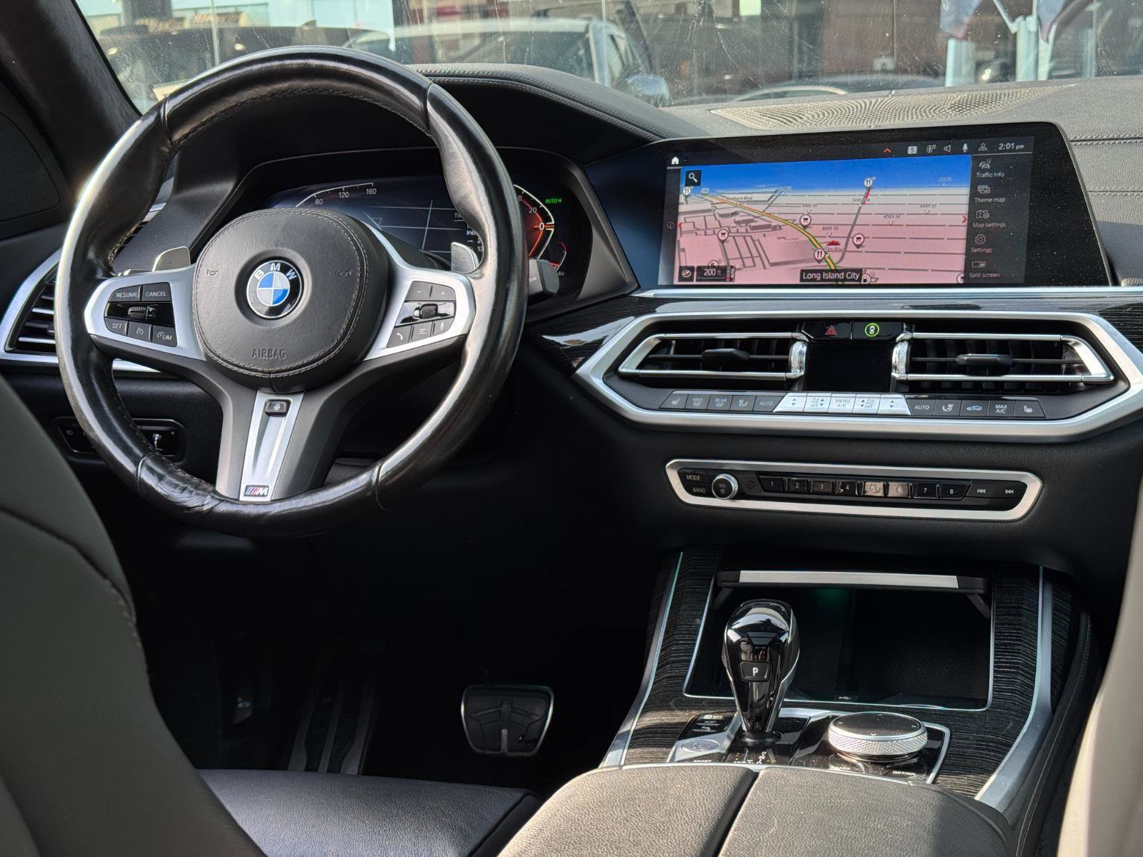 Used 2022 BMW X7 xDrive40i w/ M Sport Package image 28