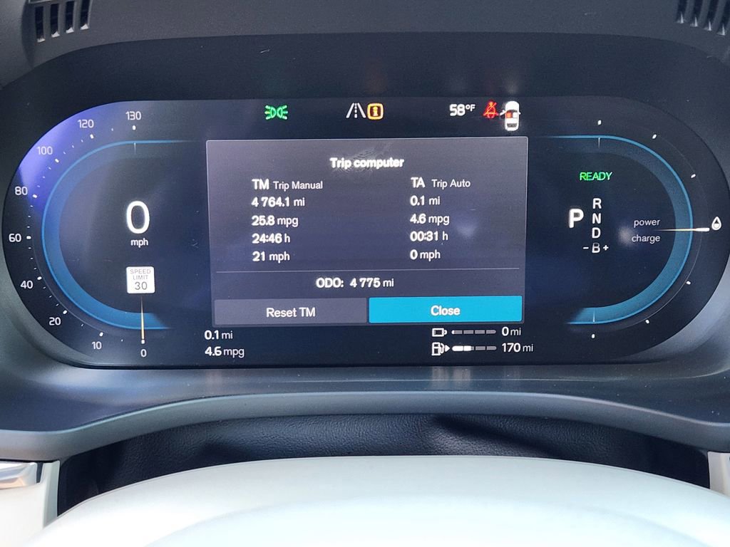 Used 2024 Volvo XC60 T8 Plus w/ Protection Package Premier image 6