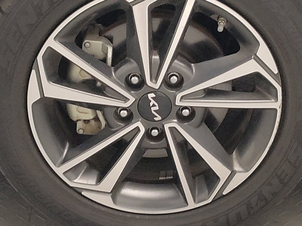 Used 2023 Kia Forte LXS FWD image 31