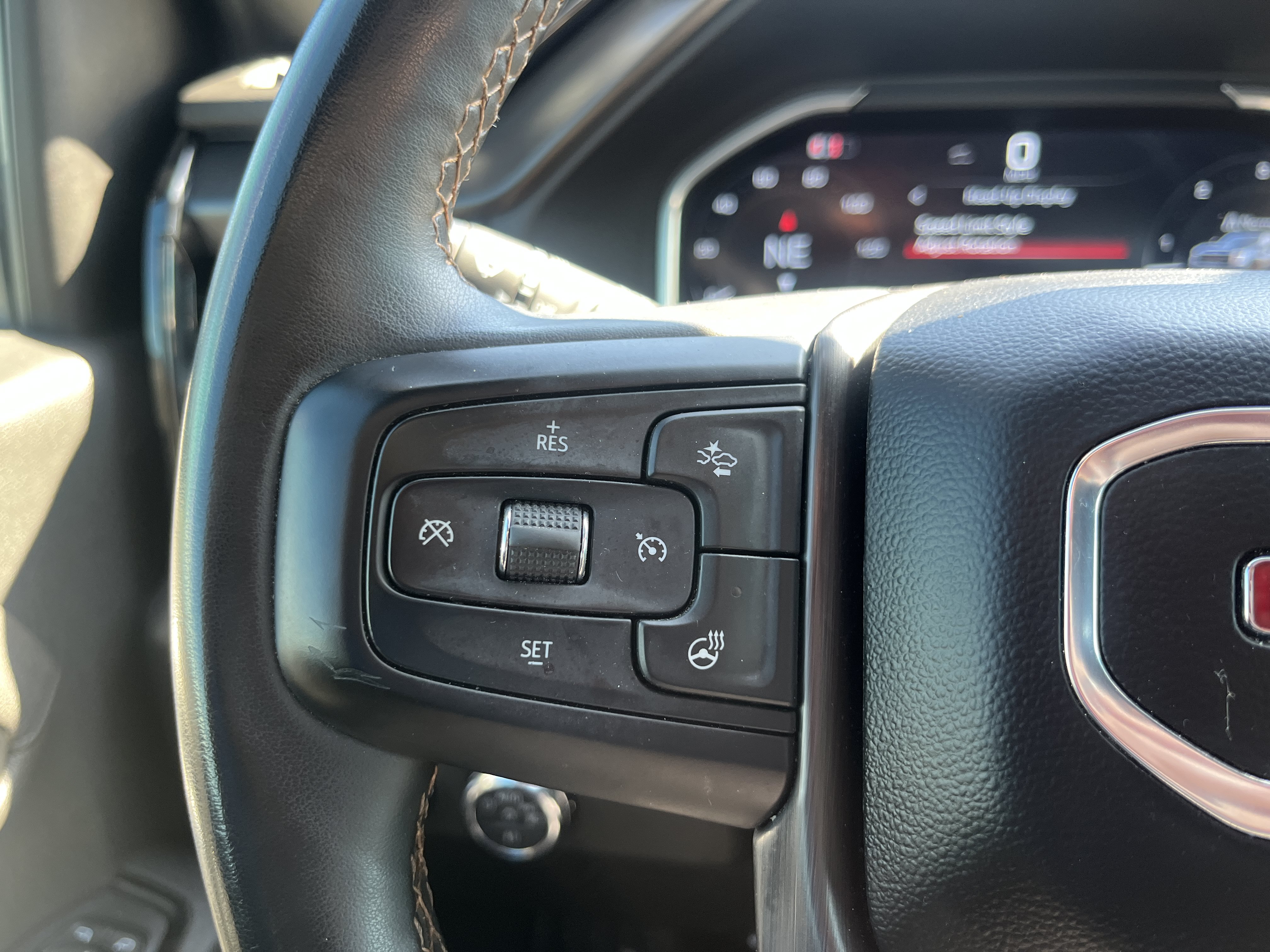 Used 2024 GMC Sierra 2500 AT4 w/ AT4 Premium Plus Package AWD/4WD image 19