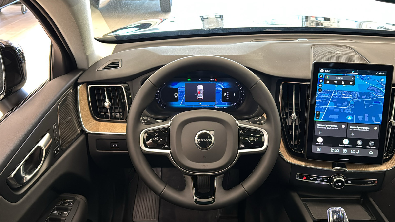 New 2026 Volvo XC60 B5 Plus w/ Climate Package AWD/4WD image 12