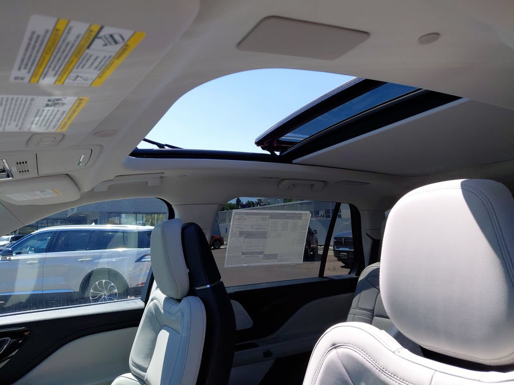 New 2026 Lincoln Aviator Reserve w/ Luxury Package AWD/4WD image 11
