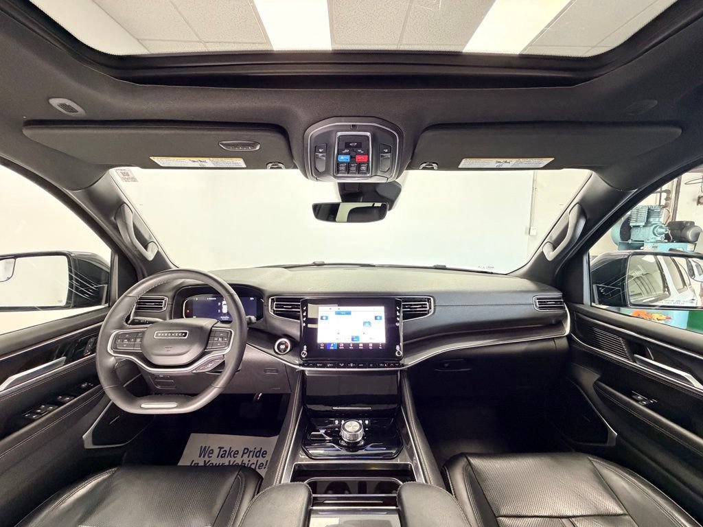 Used 2024 Jeep Wagoneer L 4WD w/ Premium Group I image 12