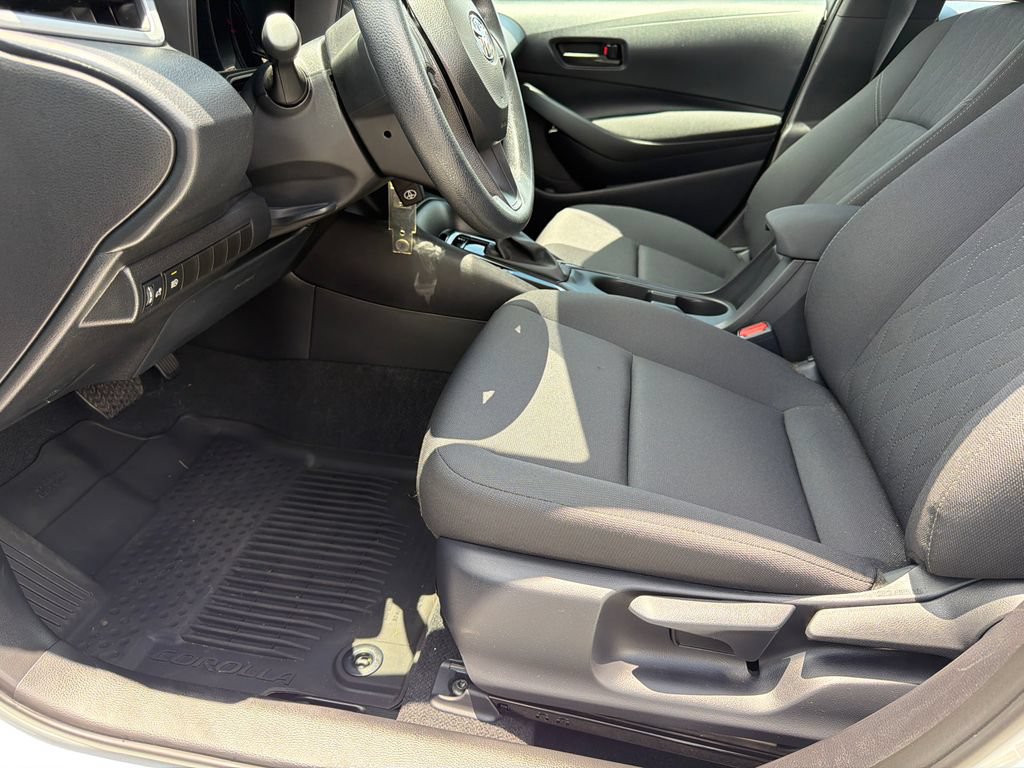 Used 2026 Toyota Corolla LE FWD image 11