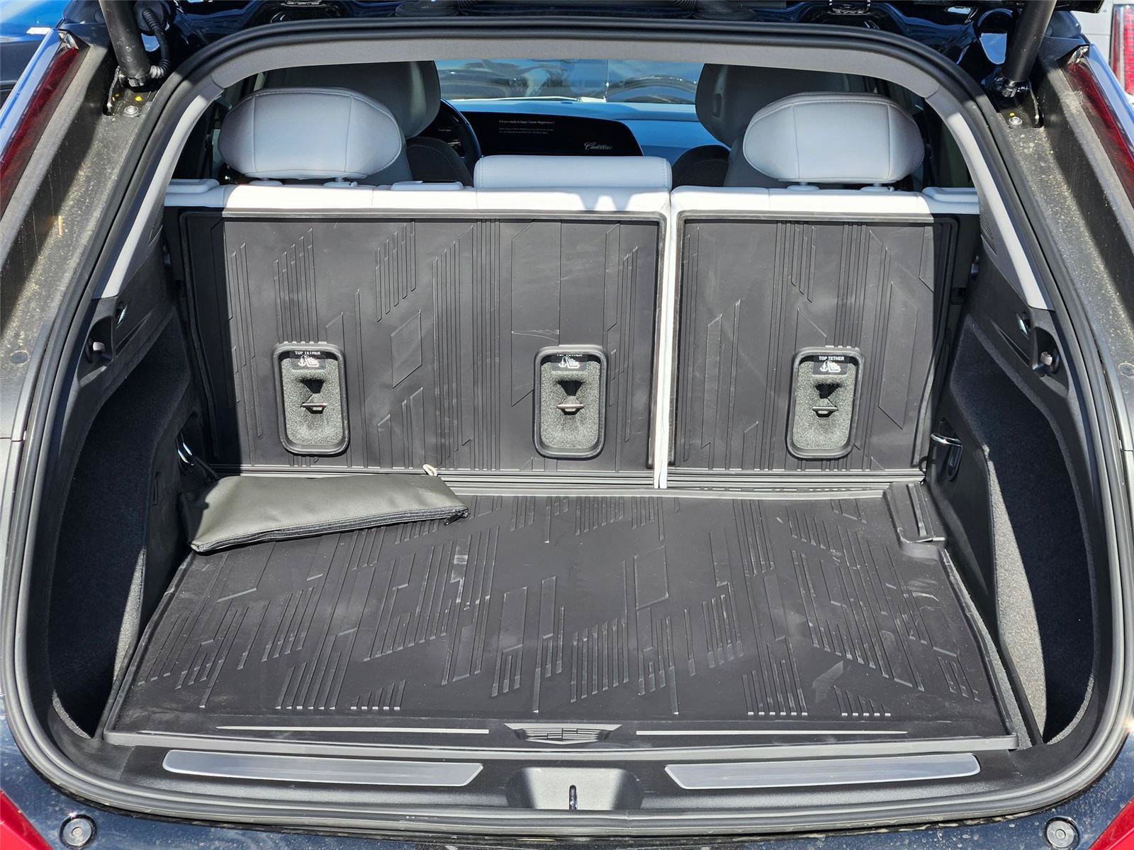 New 2026 Cadillac Optiq Sport 1 w/ LPO, Floor Liner Package AWD/4WD image 29
