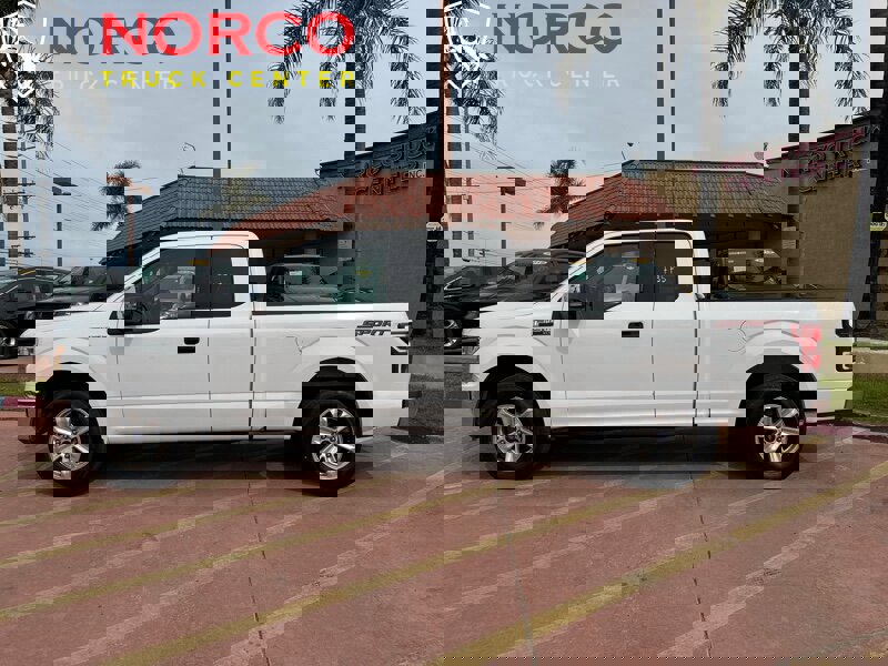 Used 2018 Ford F150 XLT w/ Equipment Group 301A Mid image 5