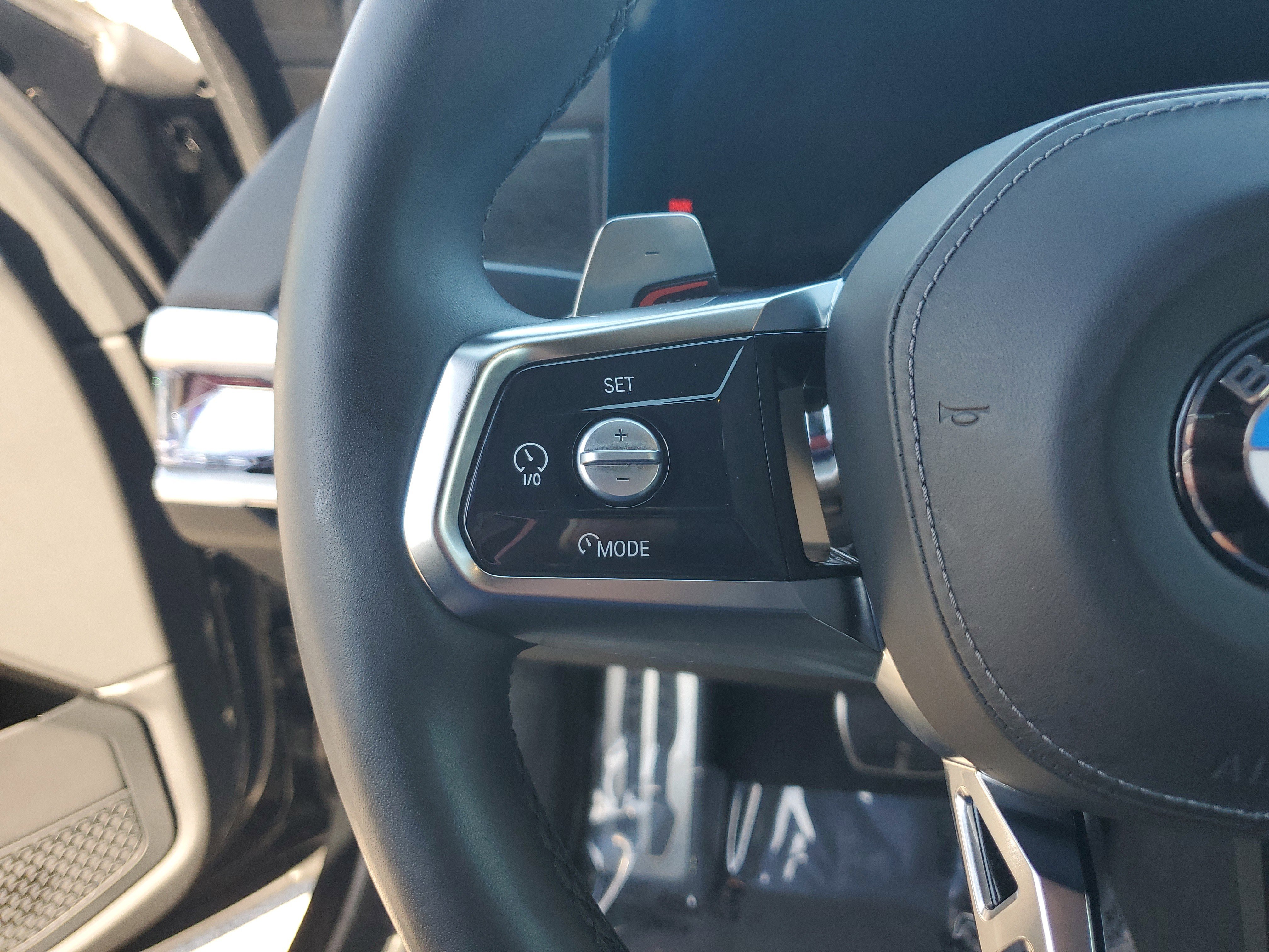 Used 2024 BMW 740i image 18