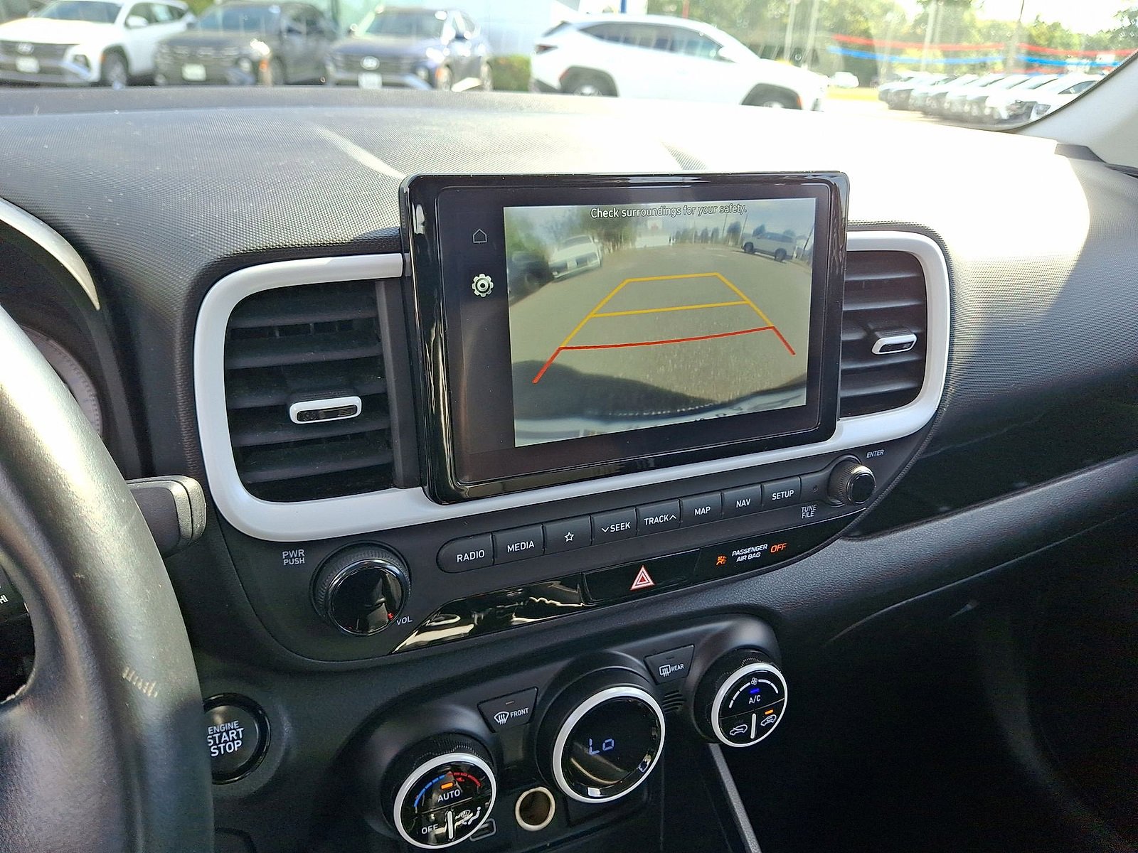 Certified 2022 Hyundai Venue Limited image 21