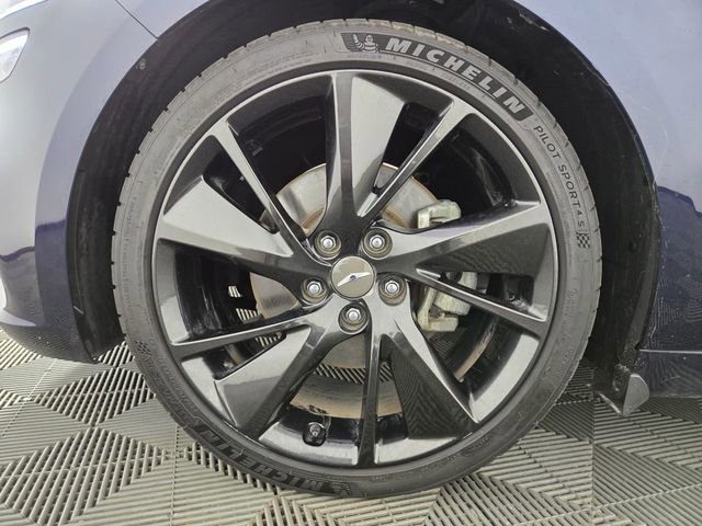 Used 2023 Genesis G70 2.0T w/ Sport Prestige Package image 11