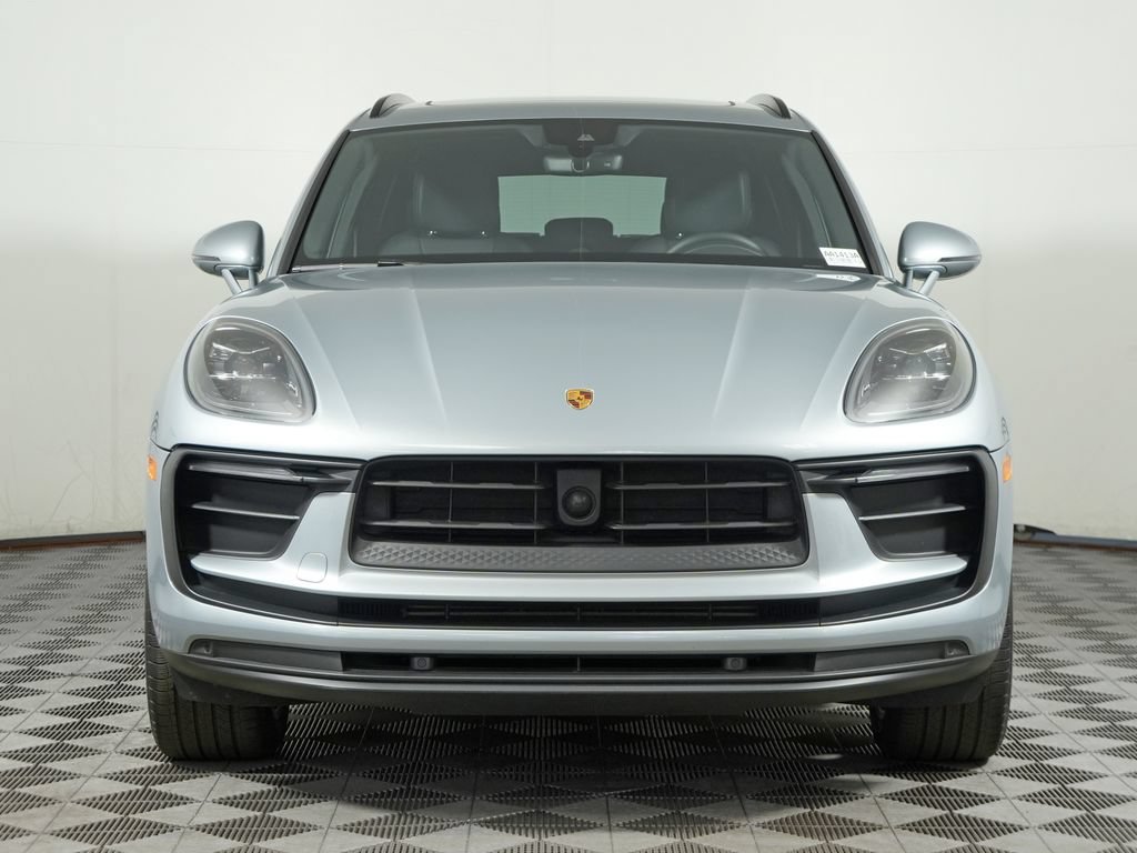 Certified 2023 Porsche Macan Turbo AWD/4WD image 10